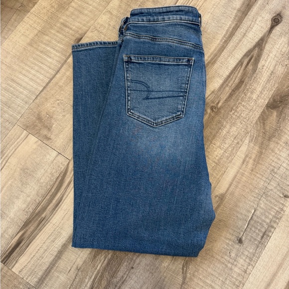 Women’s American Eagle Stretch Mom Jean - Picture 4 of 6